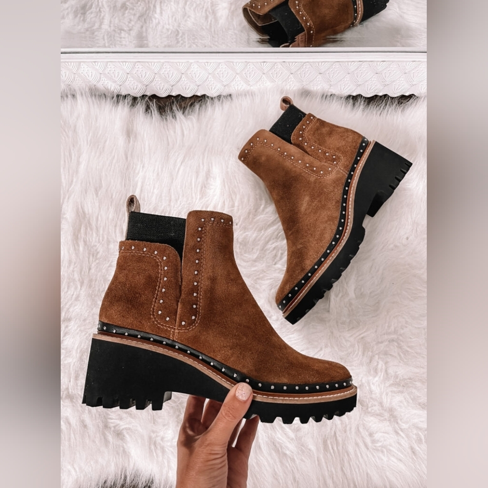 Dolce Vita Huey Studded Elastic Pull-On Suede Platform Booties Lug US 8.5 Brown
